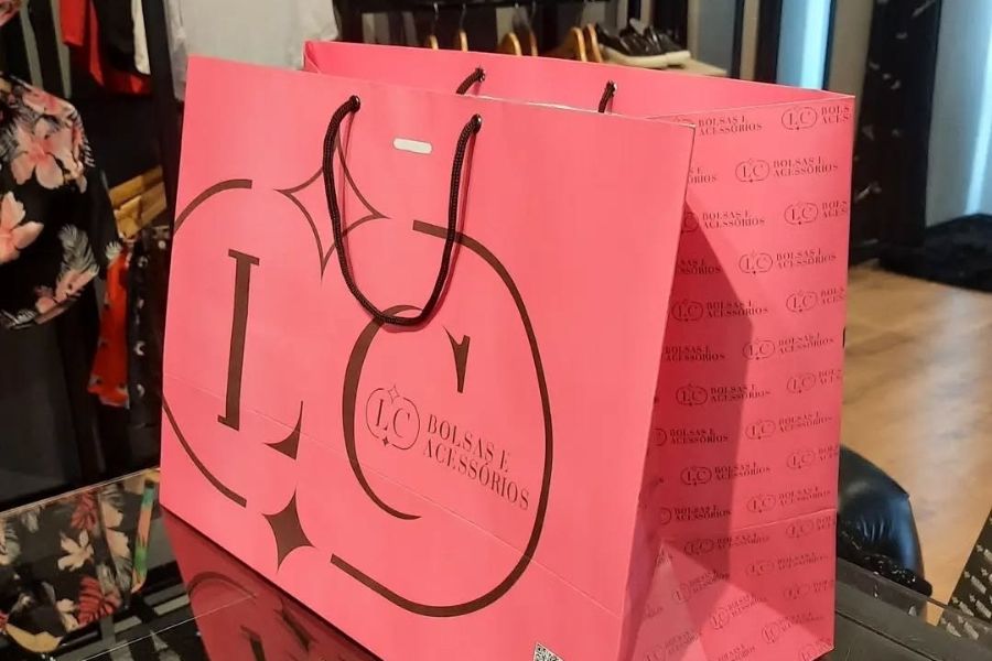 Sacola GG- Medida Altura 30 Largura 40 Comprimento 19